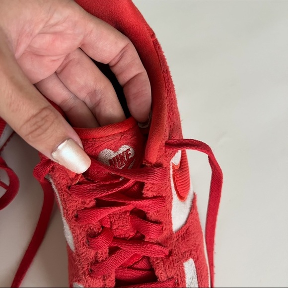 Nike Air Force 1 Low Top in Valentine's Day Fleece Red & White Sneaker - Picture 10 of 11